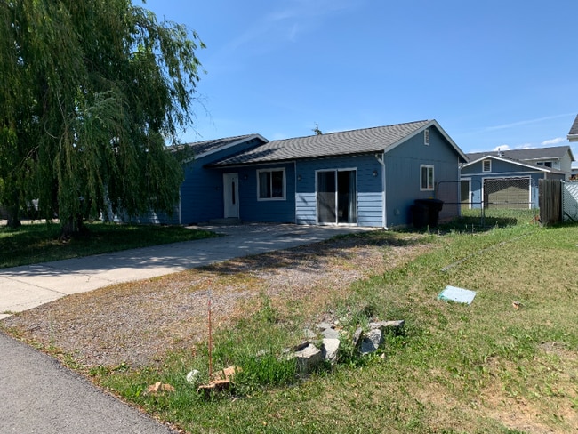 property at 1905 Darlington Dr