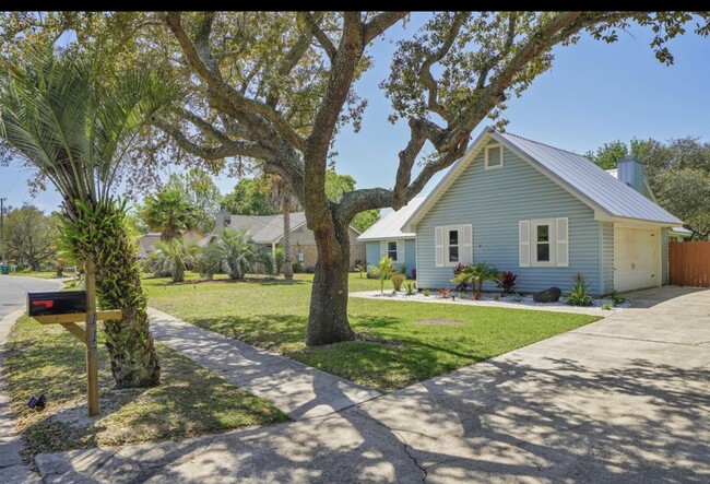 447 Fleshman Dr in Destin, FL - Building Photo - Building Photo