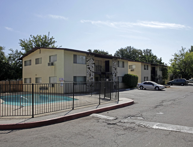 Winchester Place Apartments in Rancho Cordova, CA - Foto de edificio - Building Photo