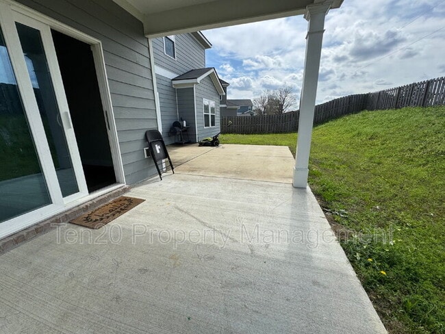 362 Red Oak Pl in Smiths Station, AL - Building Photo - Building Photo