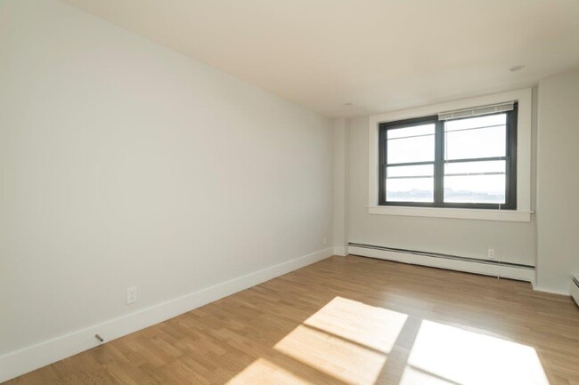 1430 Columbia Rd, Unit Columbia rd in Boston, MA - Foto de edificio - Building Photo
