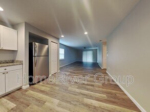 915 Marlboro Dr in DeLand, FL - Foto de edificio - Building Photo