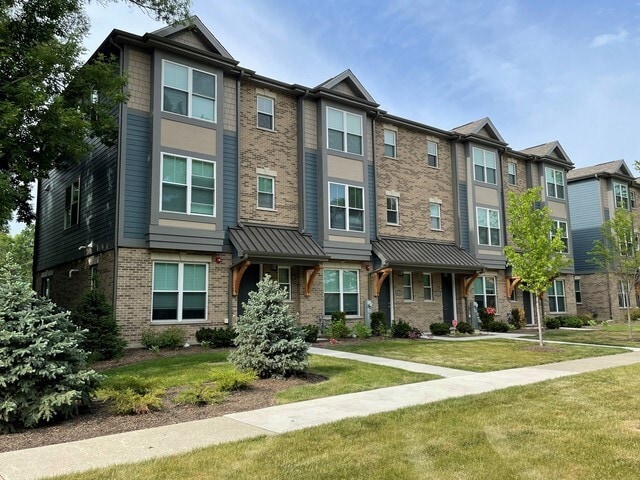 property at 615 Broadway St