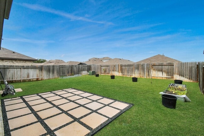 property at 5443 Pinetree Cres Ln