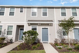 2037 Viewfinder St in Kissimmee, FL - Building Photo