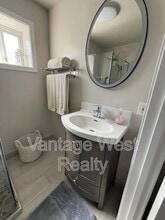 16370-16370 Carrs Landing Rd in Lake Country, BC - Building Photo - Building Photo