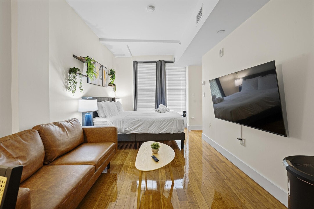 8 Winter Pl in Boston, MA - Building Photo