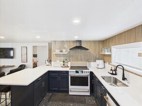 1320 Tunis Ave in Richland, WA - Building Photo - Building Photo