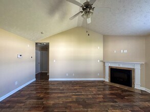 145 Crescent Drive in Raeford, NC - Building Photo - Building Photo