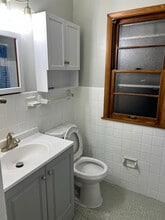 837 E 218th St in Euclid, OH - Foto de edificio - Building Photo