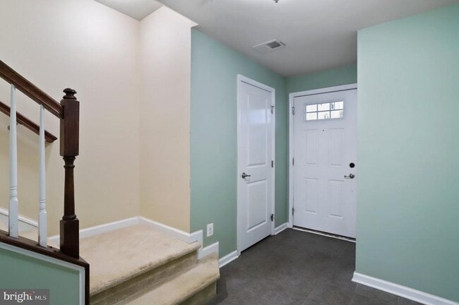 8079 Locust Mill St in Ellicott City, MD - Building Photo - Building Photo