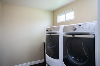 1044 E Palmyra Ave in Orange, CA - Building Photo - Building Photo