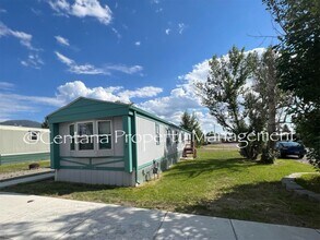 2000 Reynolds Ave in Butte, MT - Building Photo - Building Photo