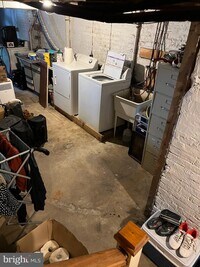 15 W Montgomery St photo'