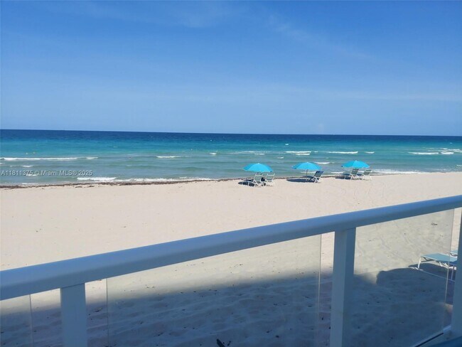 3140 S Ocean Dr in Hallandale Beach, FL - Building Photo - Building Photo