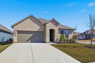 10625 Zircon Ln in Crowley, TX - Building Photo
