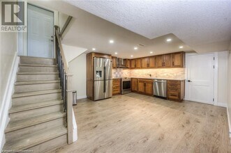 410 Krug St in Kitchener, ON - Building Photo - Building Photo