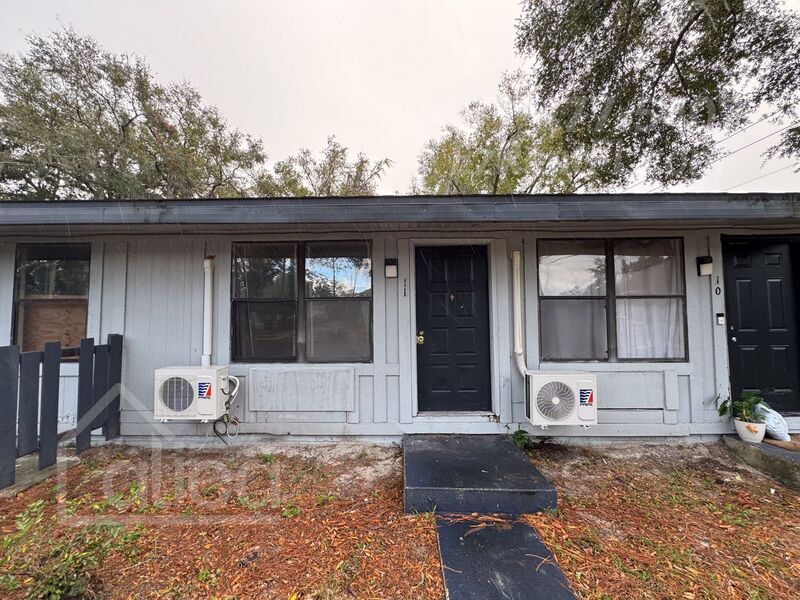 4731 N Pine Hills Rd in Pine Hills, FL - Building Photo