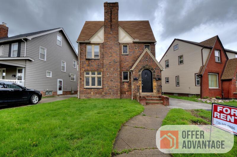 2107 Wynn Rd in University Heights, OH - Building Photo