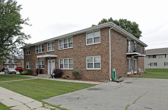 Southview Terrace in Janesville, WI - Foto de edificio - Building Photo