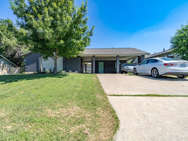 property at 505 Old W Dr