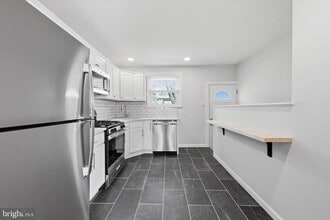 107 Alders Dr in Wilmington, DE - Building Photo - Building Photo