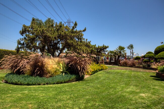 Garden West Estates (55+ Senior) in Gardena, CA - Building Photo - Building Photo