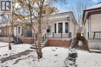 1045 Gladstone Ave in Windsor, ON - Building Photo - Building Photo