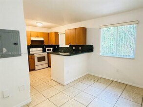 1300 SE 31st Ct in Homestead, FL - Building Photo - Building Photo