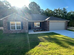 1312 Meadows Dr in Benton, AR - Building Photo - Building Photo
