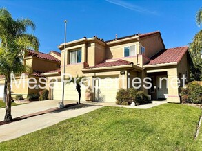 10176 Saddlehill Terrace in Rancho Cucamonga, CA - Foto de edificio - Building Photo