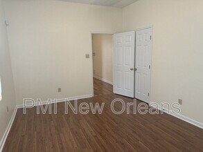2328 Mandeville St in New Orleans, LA - Building Photo - Building Photo