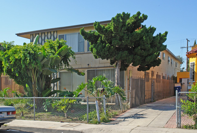 2025 Garth Ave in Los Angeles, CA - Building Photo - Building Photo