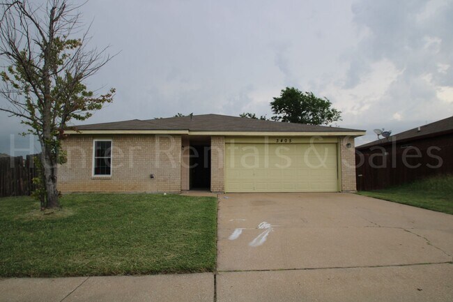 property at 3405 Westview Dr