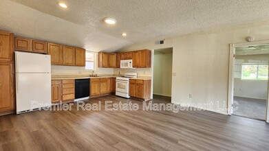 941 Longs Peak St in Brighton, CO - Building Photo - Building Photo