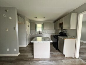 10859 Fairland Dr in Houston, TX - Building Photo - Building Photo