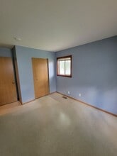 1223 Dogwood in Bloomington, IL - Building Photo - Building Photo