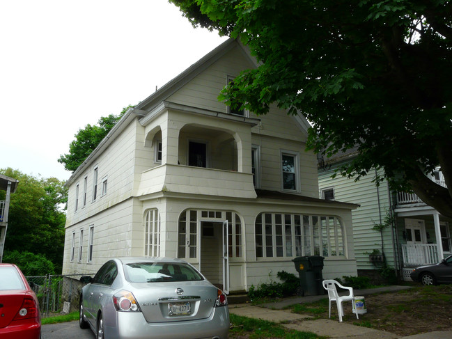 174 Montauk Ave in New London, CT - Building Photo - Building Photo