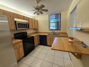 7340 NW 1st St in Plantation, FL - Building Photo - Building Photo