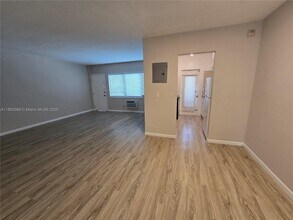 835 Lenox Ave. in Miami Beach, FL - Building Photo - Building Photo