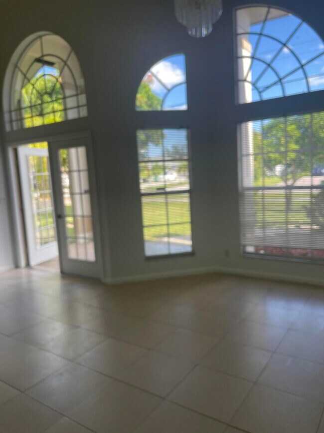 3074 SW Savona Blvd in Port St. Lucie, FL - Building Photo - Building Photo