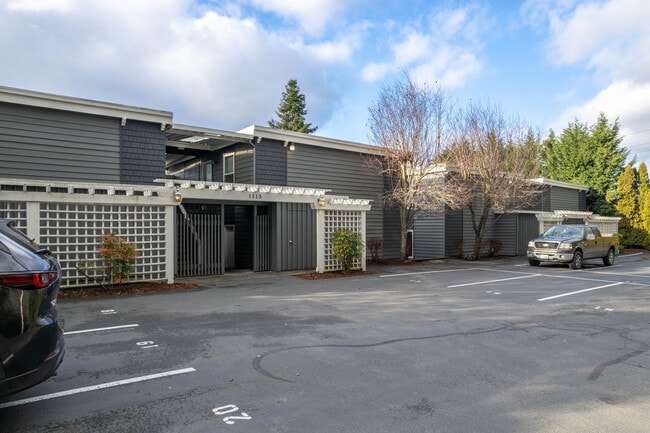 Kirklandaire (0005) Condominium