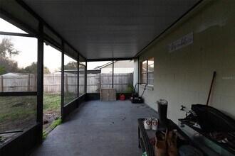 4610 N Country Hills Ct in Plant City, FL - Building Photo - Building Photo