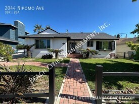 2044 Nipomo Ave in Long Beach, CA - Building Photo
