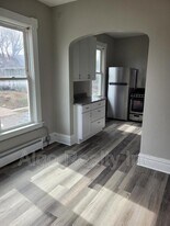 133 Winifred St W in St. Paul, MN - Building Photo