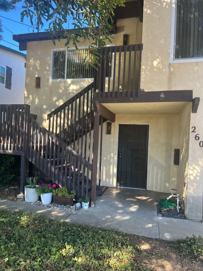 260 Pacific Ave in Carlsbad, CA - Foto de edificio - Building Photo