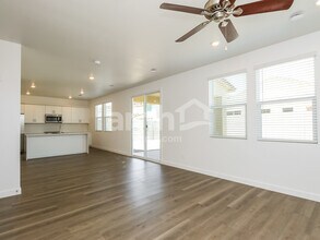 20177 W Thomas Rd in Buckeye, AZ - Foto de edificio - Building Photo