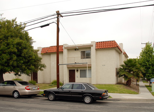 2403-2409 W 227th St in Torrance, CA - Building Photo - Building Photo