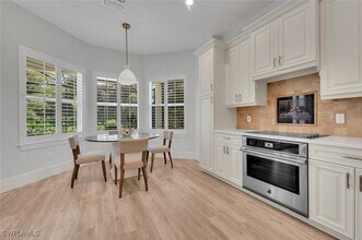 339 Saddlebrook Ln in Naples, FL - Building Photo - Building Photo