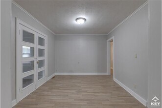 705 S Pershing Ave in Wichita, KS - Building Photo - Building Photo